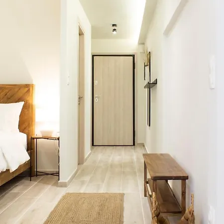 Portrait - Deluxe Living Thessalonique