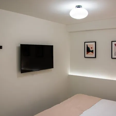 Daire Portrait Selanik